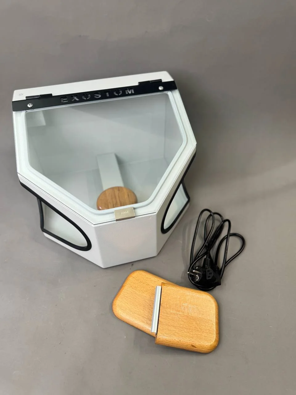 Вытяжной бокс EXOSTOM DustBox